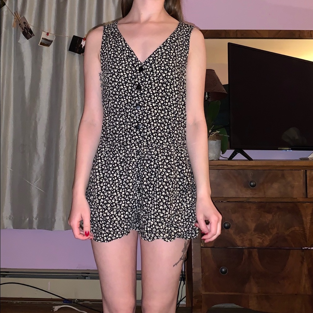 Forever 21 black and white romper